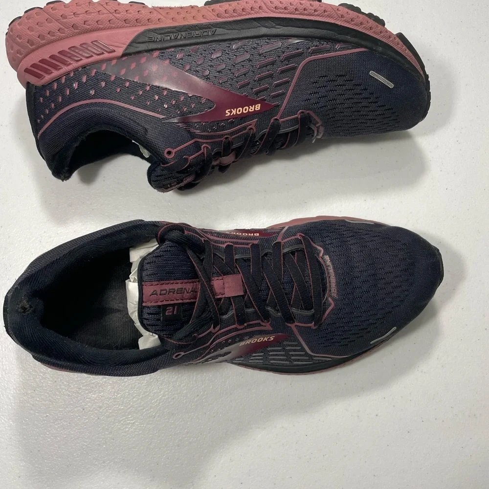 Brooks Women's Adrenaline Athletic Shoes -9.5 SB/00